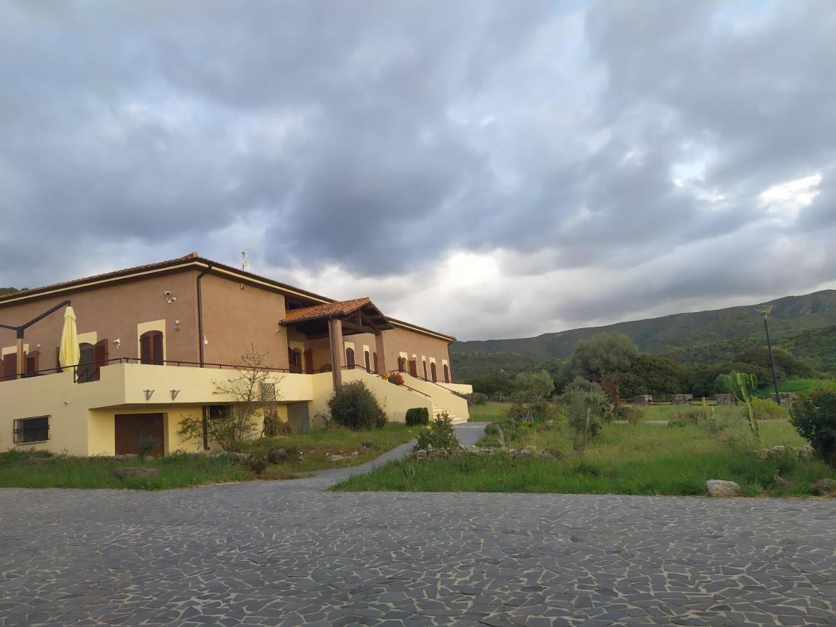 Marrubiu Resort Note Di Stelle Zewnętrze zdjęcie