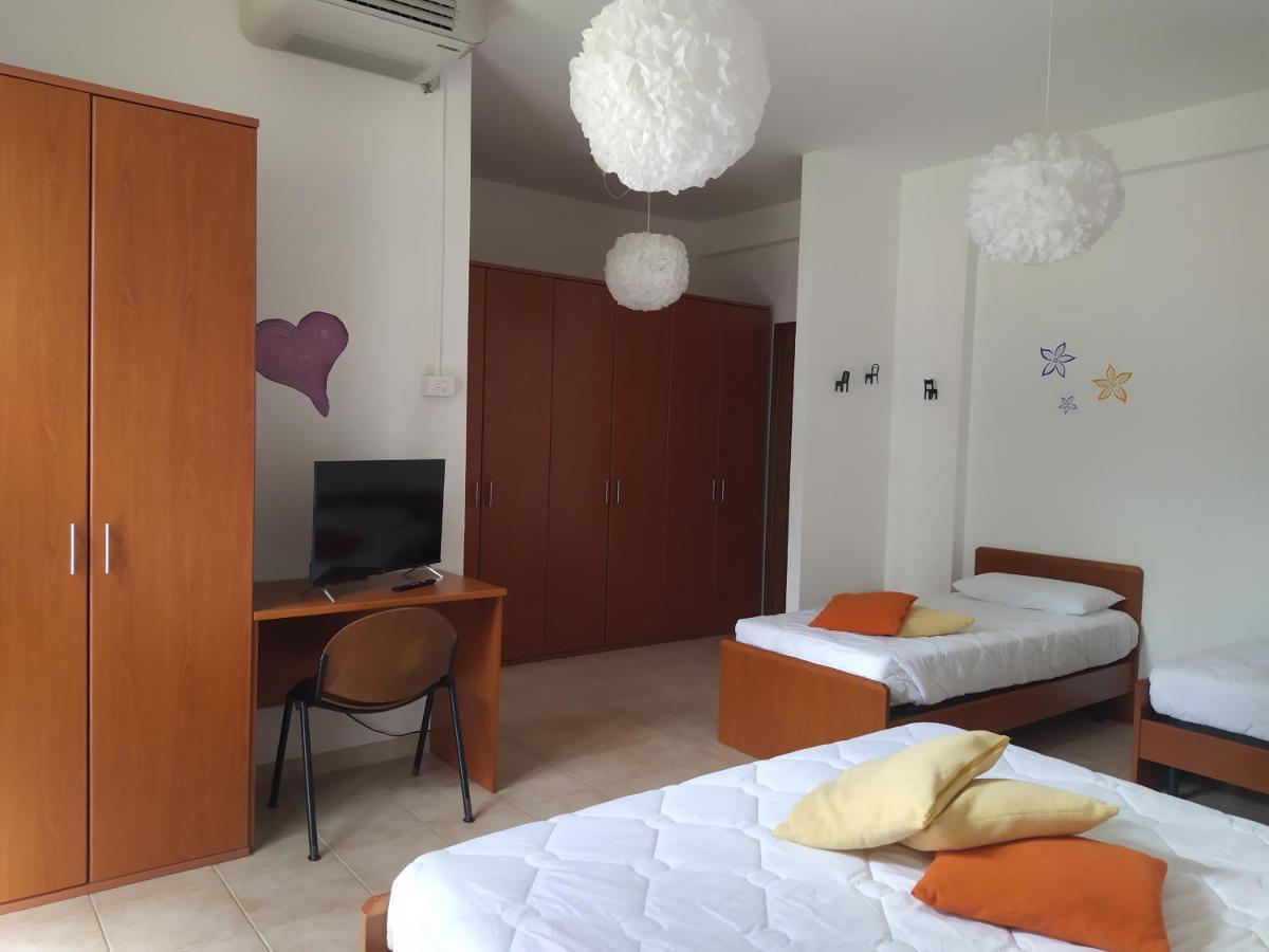 Marrubiu Resort Note Di Stelle Zewnętrze zdjęcie