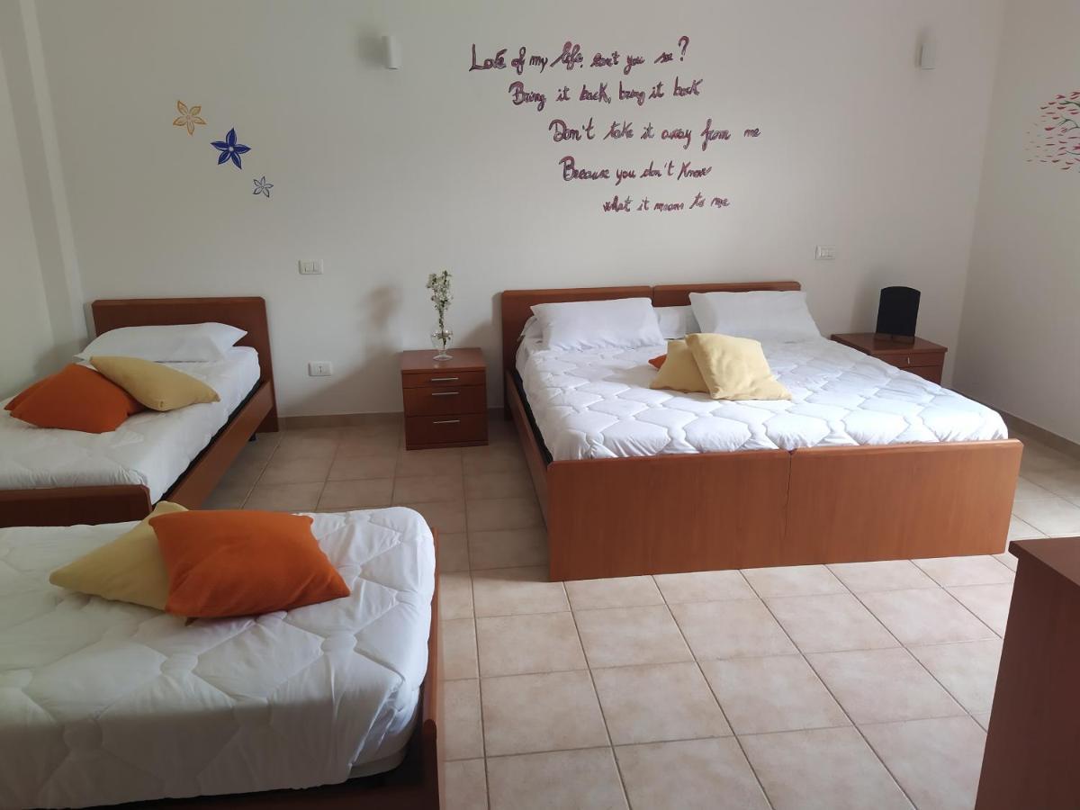Marrubiu Resort Note Di Stelle Zewnętrze zdjęcie