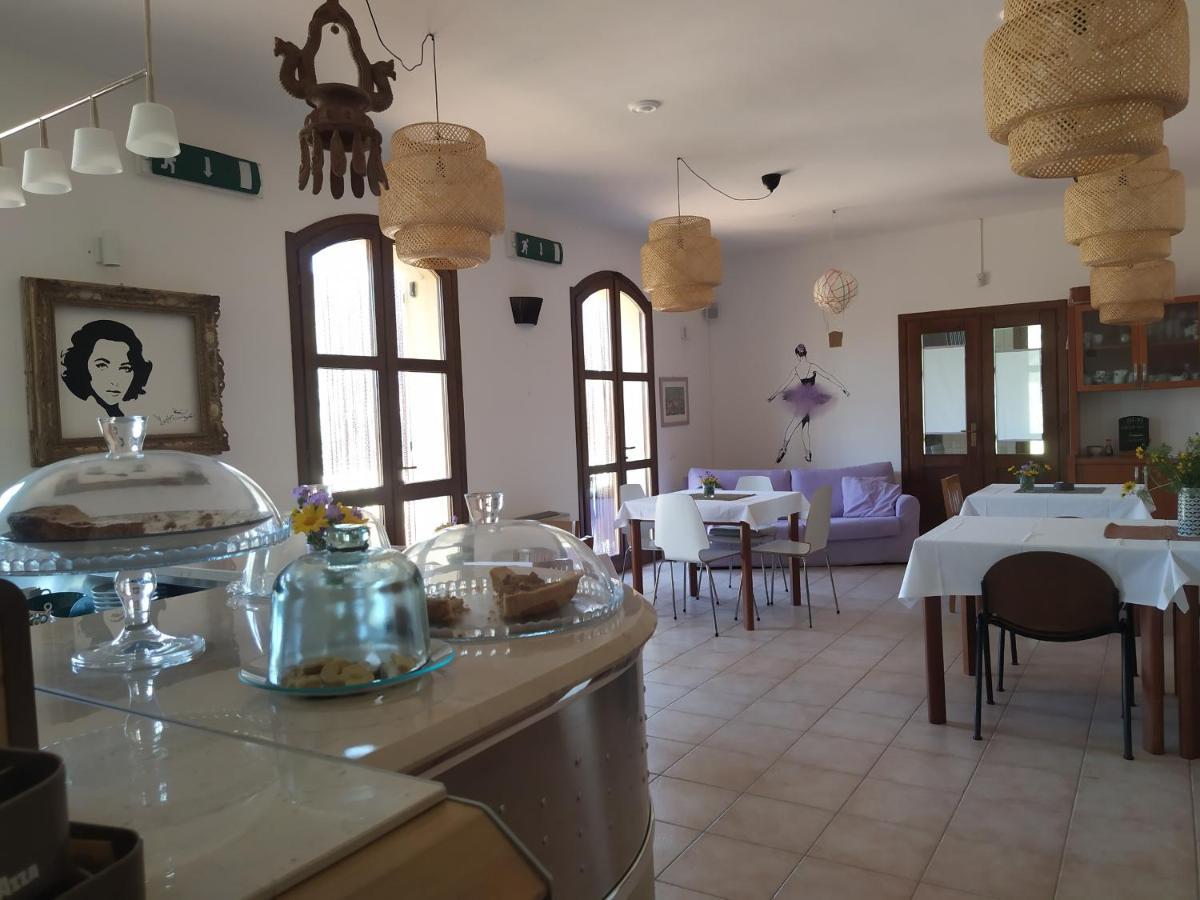 Marrubiu Resort Note Di Stelle Zewnętrze zdjęcie