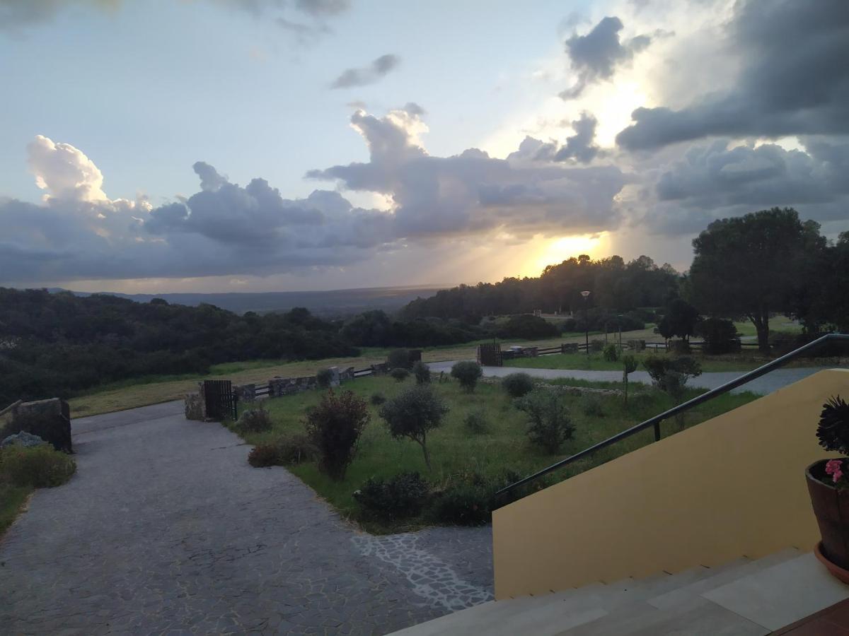 Marrubiu Resort Note Di Stelle Zewnętrze zdjęcie