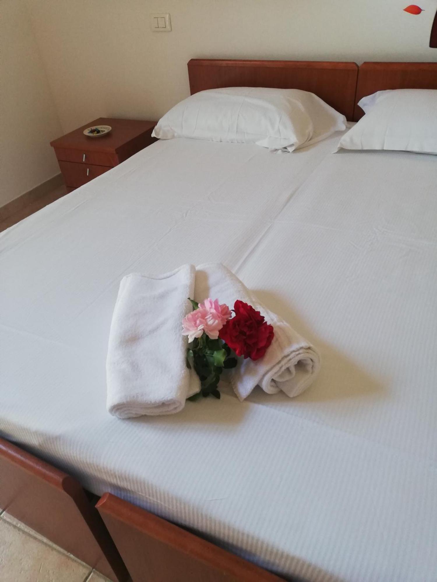 Marrubiu Resort Note Di Stelle Zewnętrze zdjęcie
